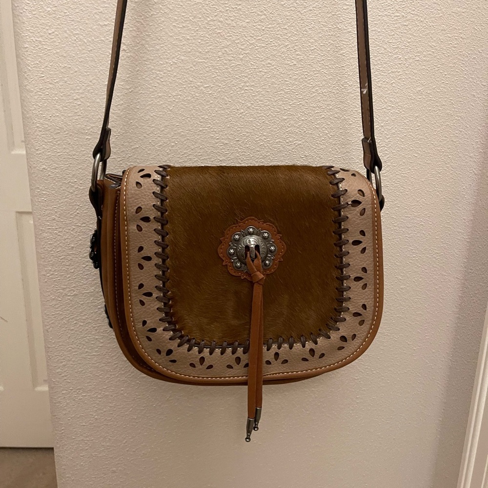 Justin Crossbody Hair on Hide w/Concho